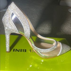 Gianna Bini Silver heels